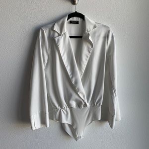 White Collared deep V Zara bodysuit